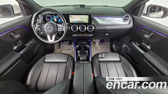 Mercedes-Benz GLA-класс — интерьер