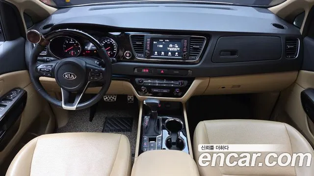 Kia Carnival — интерьер