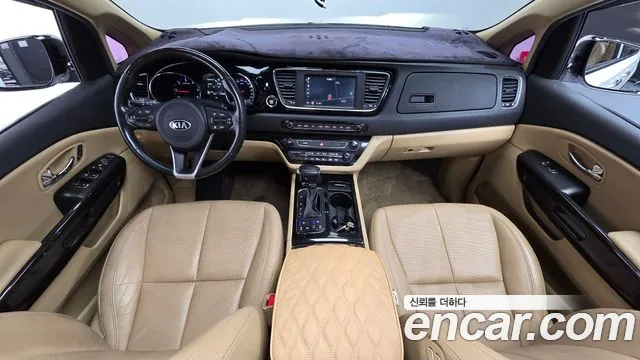 Kia Carnival — интерьер
