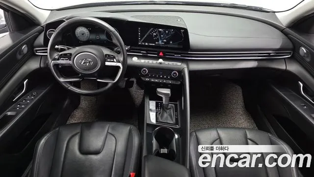 Hyundai Elantra — интерьер