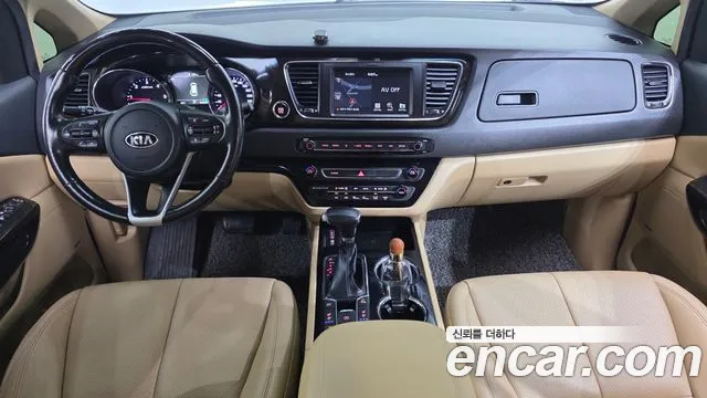 Kia Carnival — интерьер