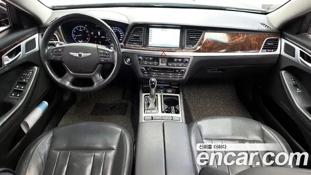 Hyundai Genesis — интерьер