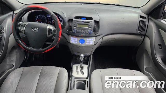 Hyundai Elantra — интерьер