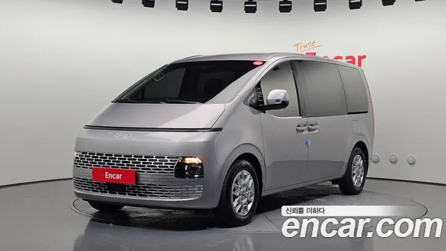 Hyundai Staria