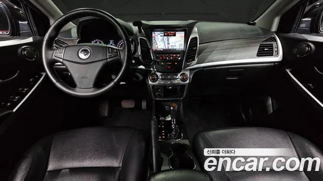KG Mobility Korando — интерьер