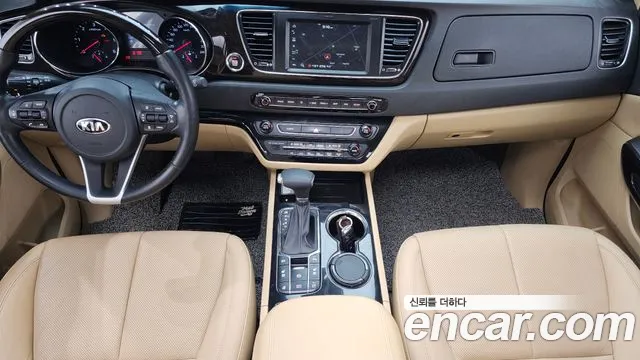 Kia Carnival — интерьер