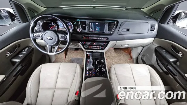 Kia Carnival — интерьер