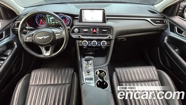 Genesis G70 — интерьер
