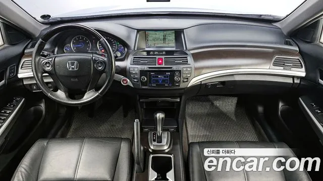 Honda Crosstour — интерьер