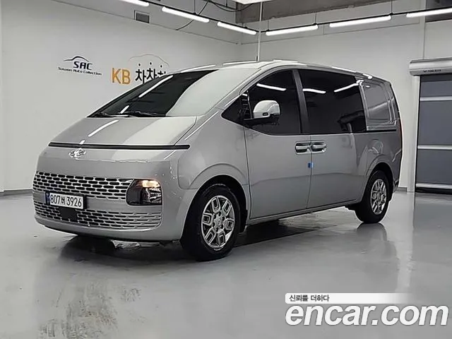 Hyundai Staria