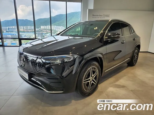 Mercedes-Benz EQA — экстерьер