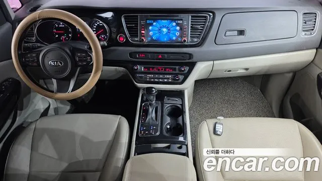 Kia Carnival — интерьер
