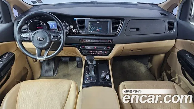 Kia Carnival — интерьер