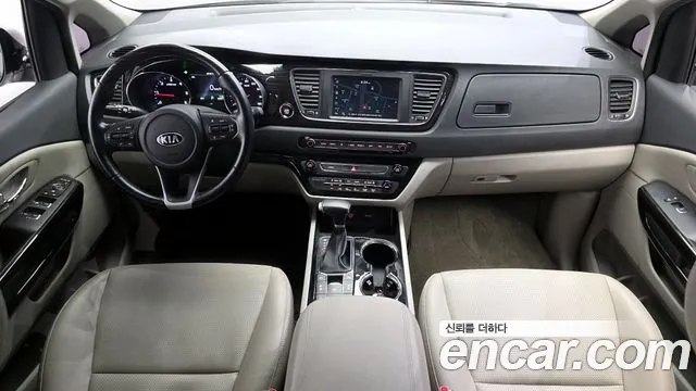 Kia Carnival — интерьер