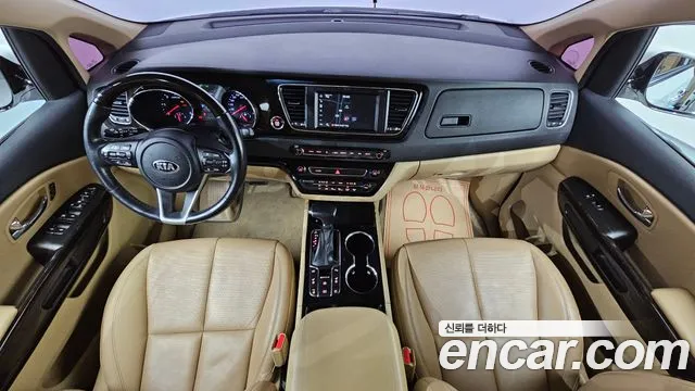 Kia Carnival — интерьер