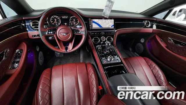 Bentley Continental — интерьер