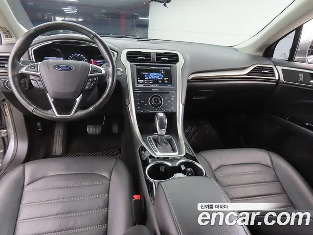Ford Fusion — интерьер