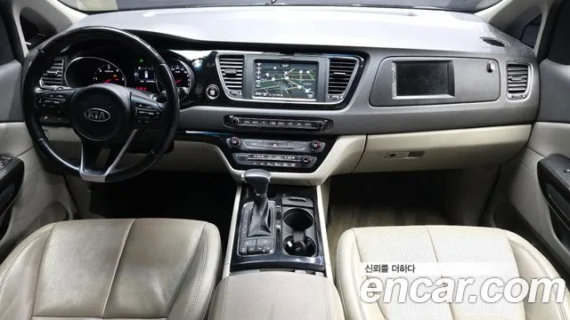 Kia Carnival — интерьер