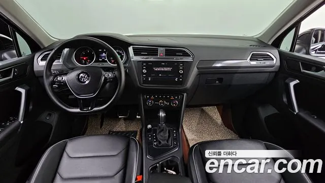 Volkswagen Tiguan — интерьер