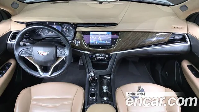 Cadillac XT6 — интерьер
