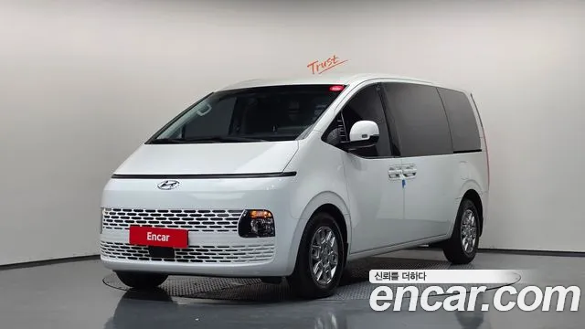 Hyundai Staria