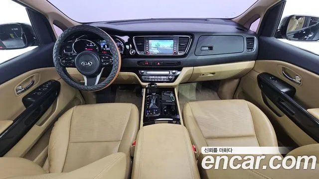 Kia Carnival — интерьер