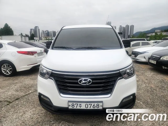 Hyundai Starex