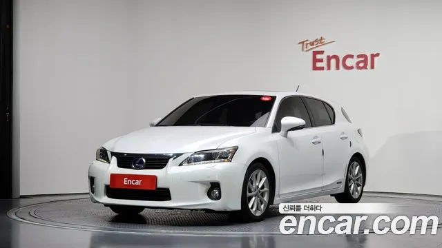 Lexus CT200h