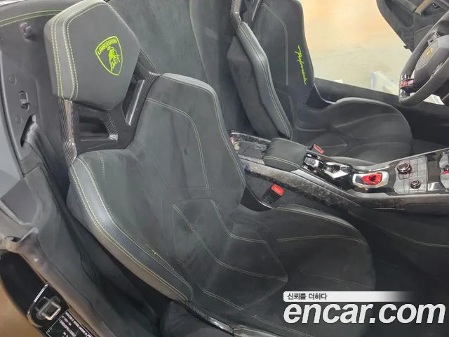 Lamborghini Huracan — интерьер