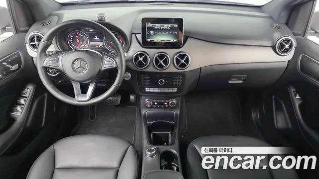Mercedes-Benz B-класс — интерьер