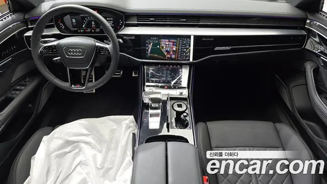 Audi S8 — интерьер