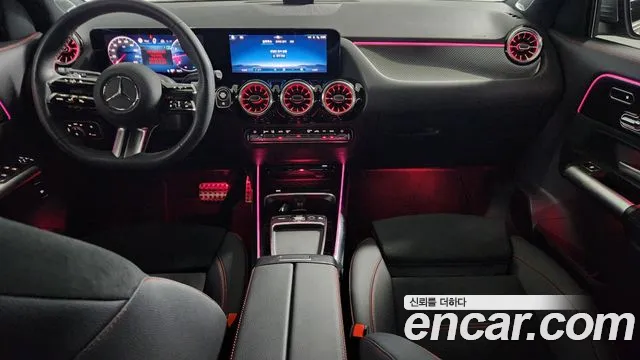 Mercedes-Benz GLA-класс — интерьер
