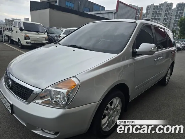 Kia Carnival — экстерьер
