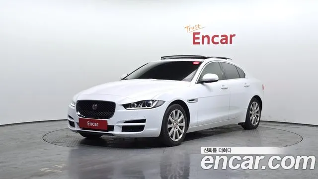 Jaguar XE