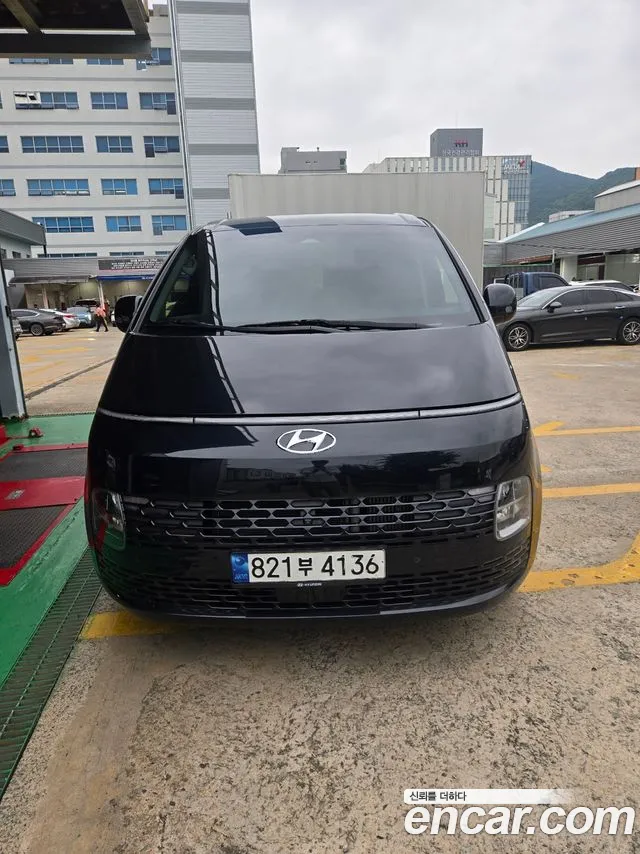 Hyundai Staria