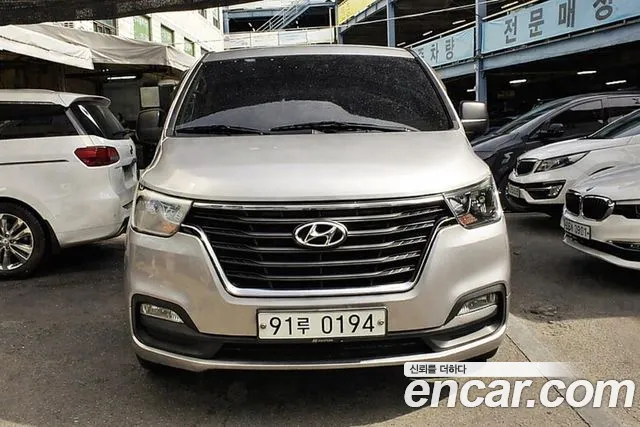Hyundai Starex