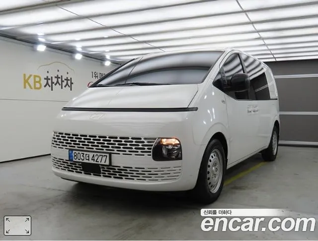 Hyundai Staria