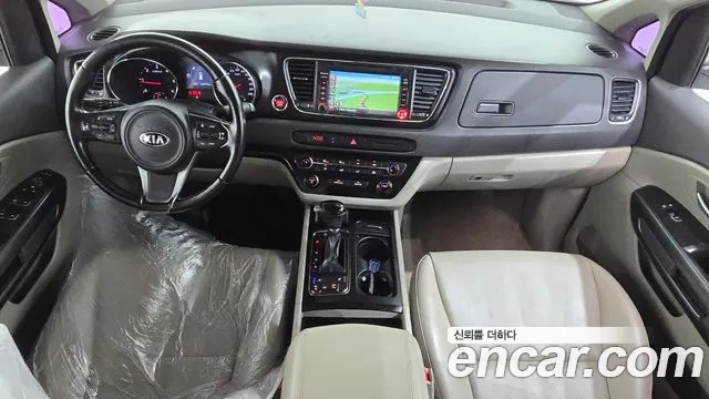 Kia Carnival — интерьер