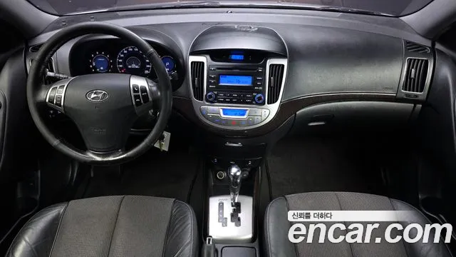 Hyundai Elantra — интерьер