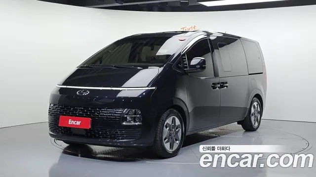 Hyundai Staria