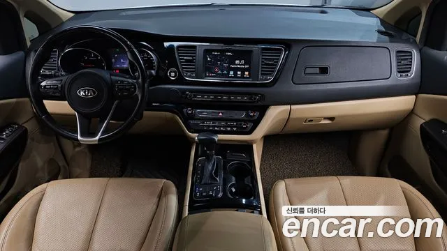 Kia Carnival — интерьер