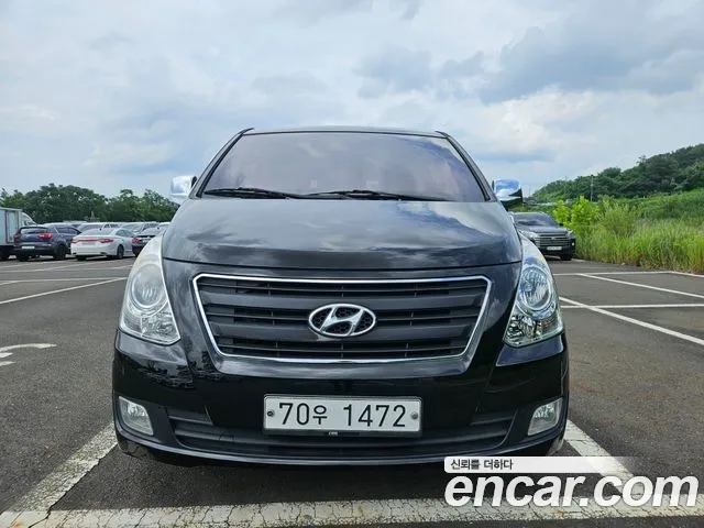 Hyundai Starex