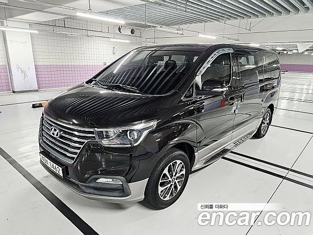 Hyundai Starex
