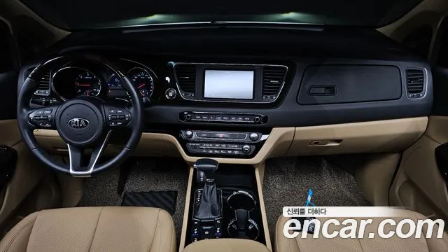 Kia Carnival — интерьер