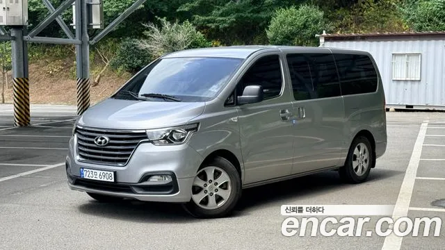Hyundai Starex