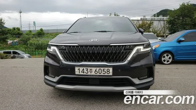 Kia Carnival — экстерьер