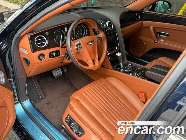 Bentley Flying Spur — интерьер