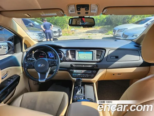 Kia Carnival — интерьер
