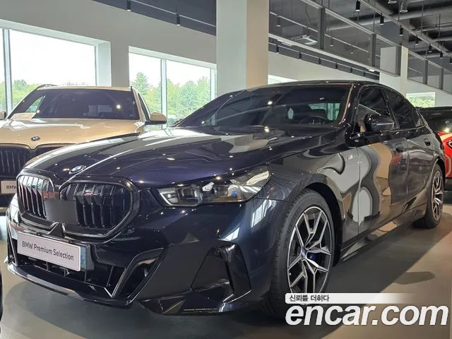 BMW i5