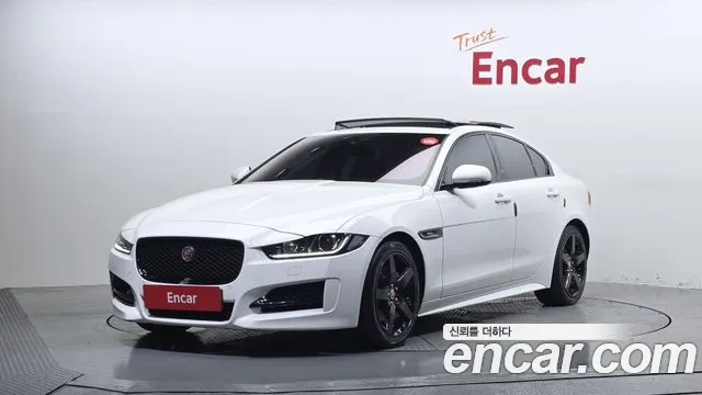 Jaguar XE